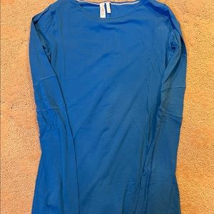 Lululemon size 6  long sleeve top